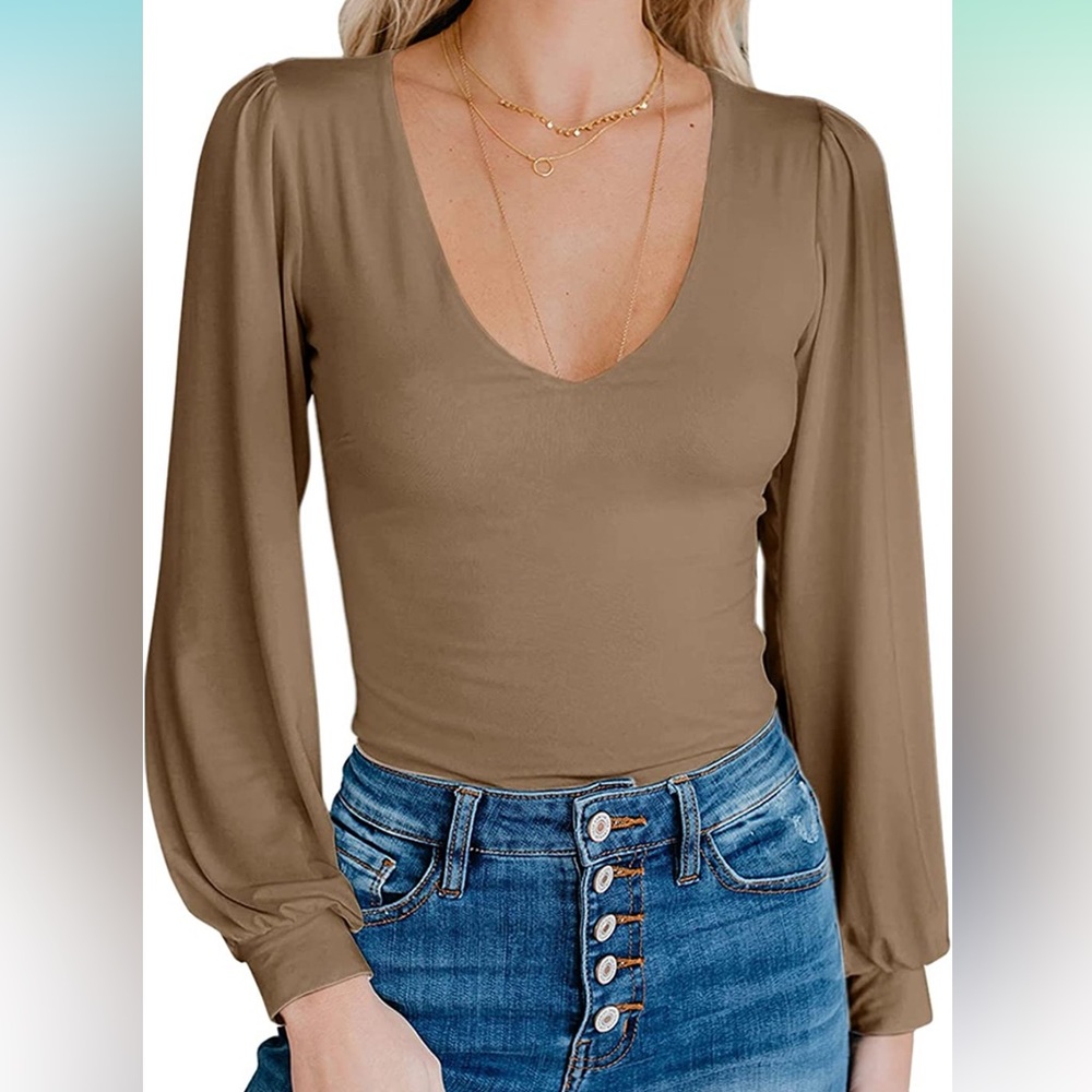 Scoop neck long sleeve body suit